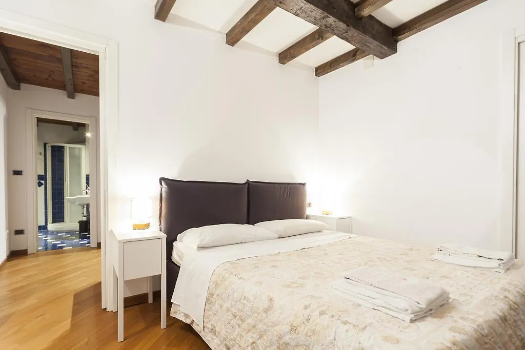Ludovico de Varthema, Bologna Appartamento Italia